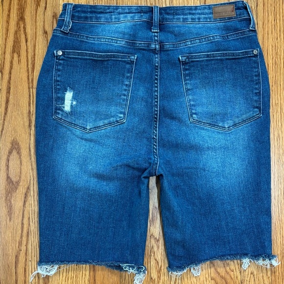 Judy Blue Y2K High Waist Raw Hem Bermuda Denim Blue Jean Shorts women's 11/30 - Picture 14 of 14